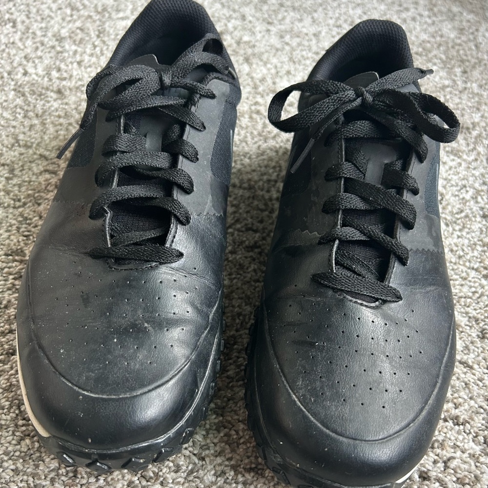 Men's Nike Lunaron Spikeless Golf Shoes - Size 11